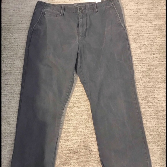 Old Navy Other - Old Navy straight fit broken in chinos (Navy). 34